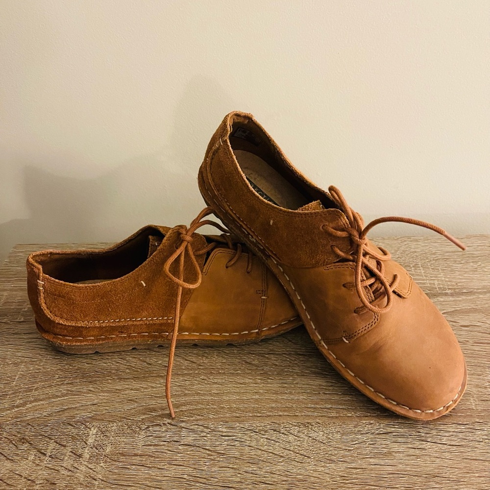 Clark's Collection Soft Cushion Shoes Womens sz 9